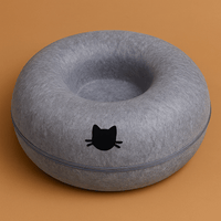 Gris foncé avec trou